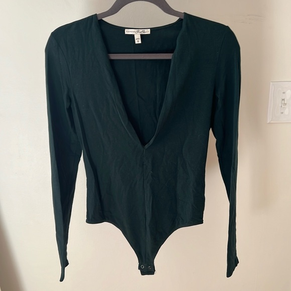 Express low-cut bodysuit - Picture 1 of 3